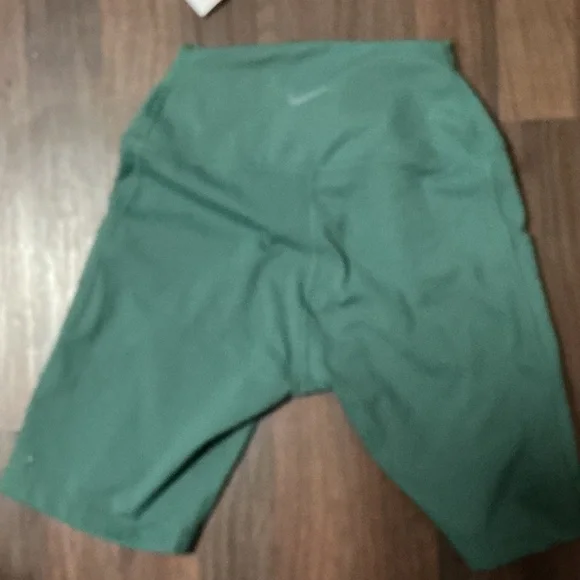Nike Forest Green Training Shorts - Picture 5 of 16